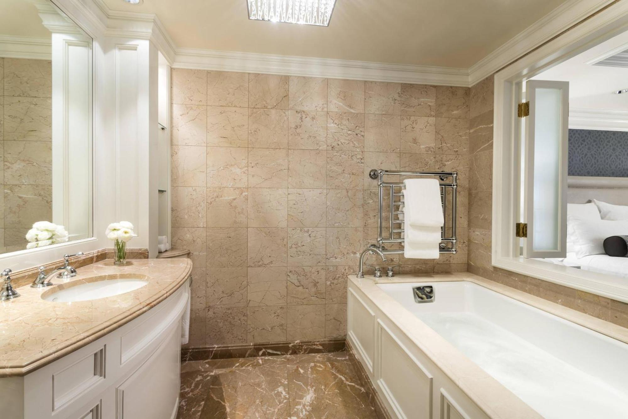 Hotel The Ritz-carlton,