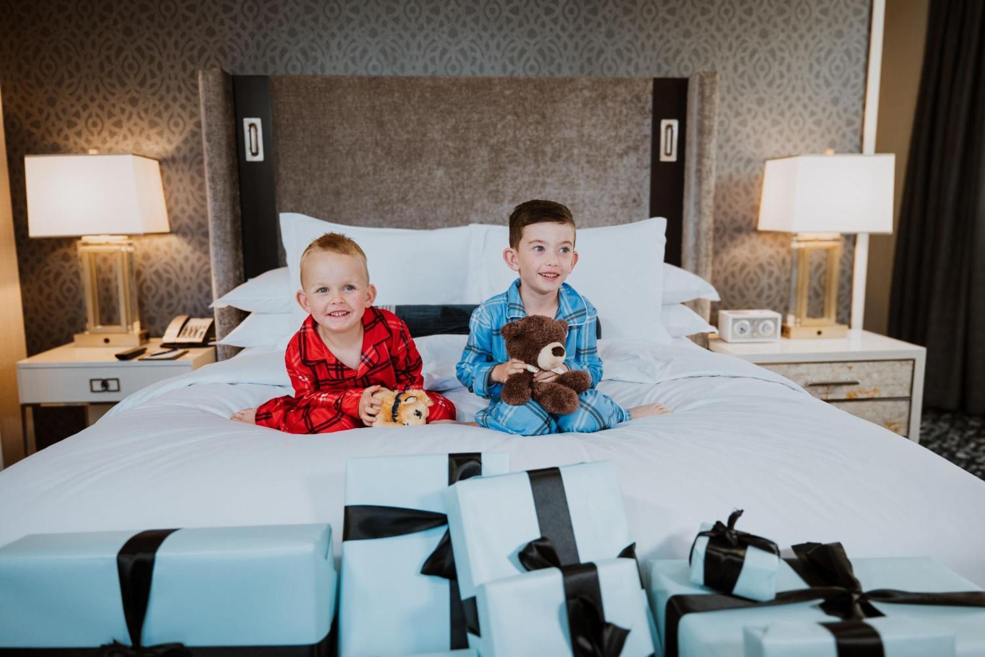 The Ritz-carlton, Hotel