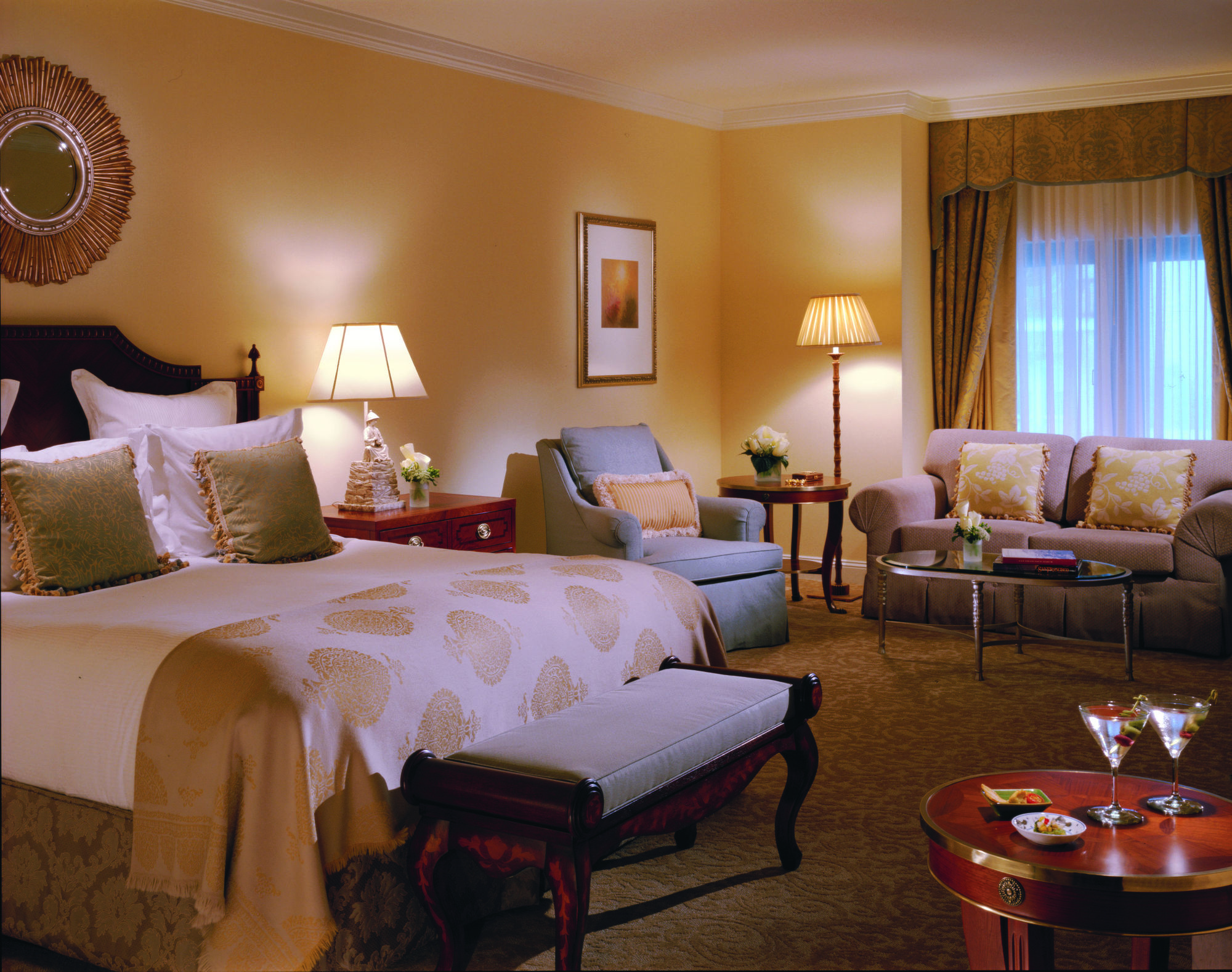 The Ritz-carlton,